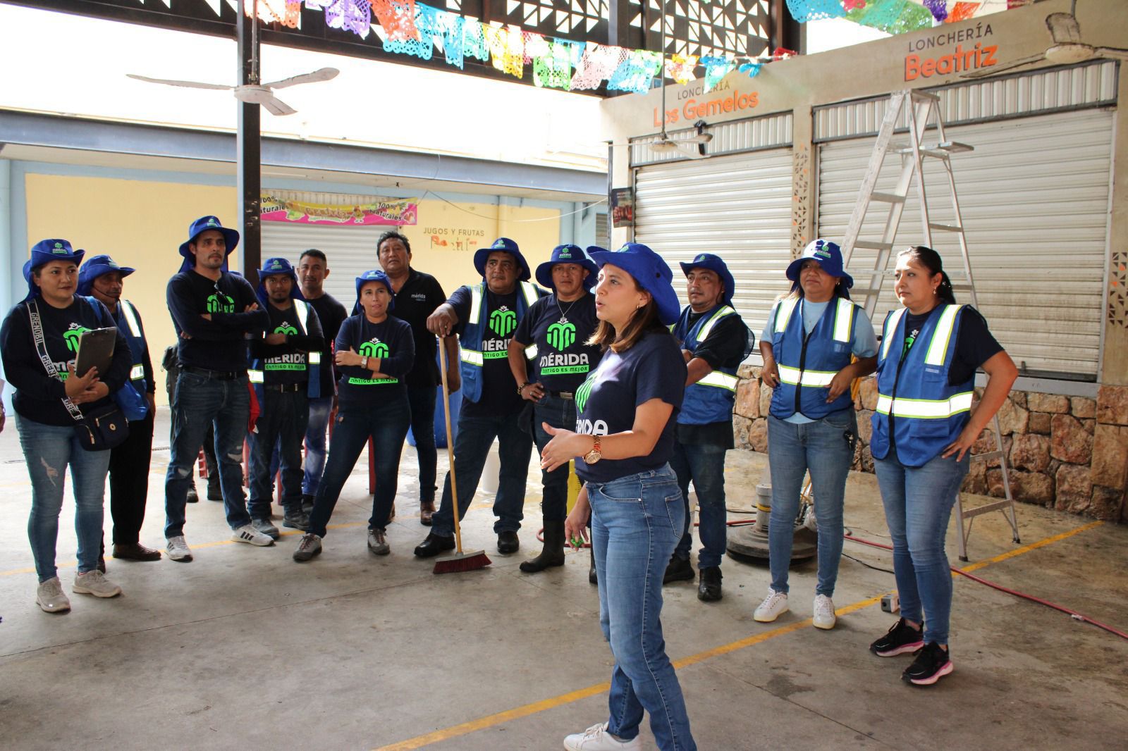 Anuncian brigadas especiales para mejorar mercados en Mérida